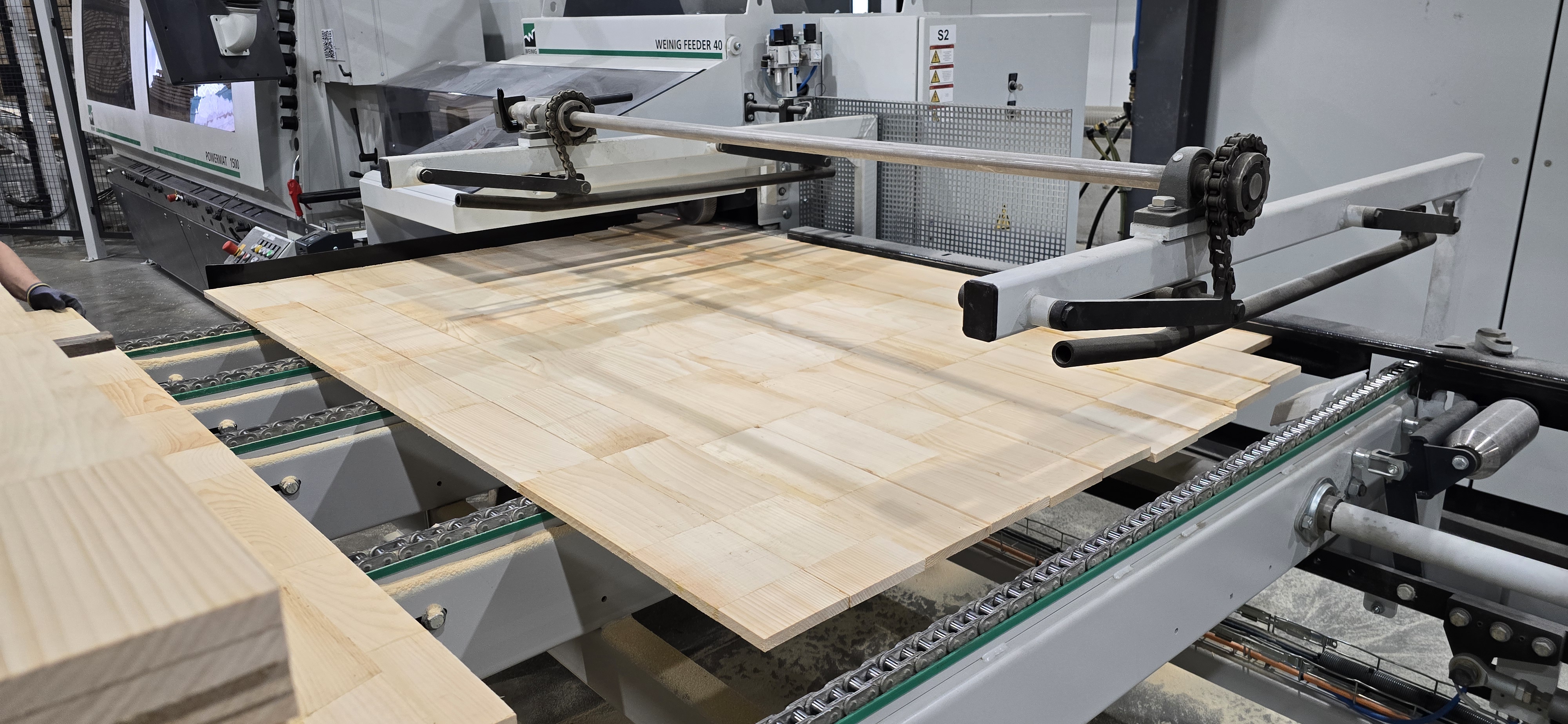 Convoyeur à panneaux